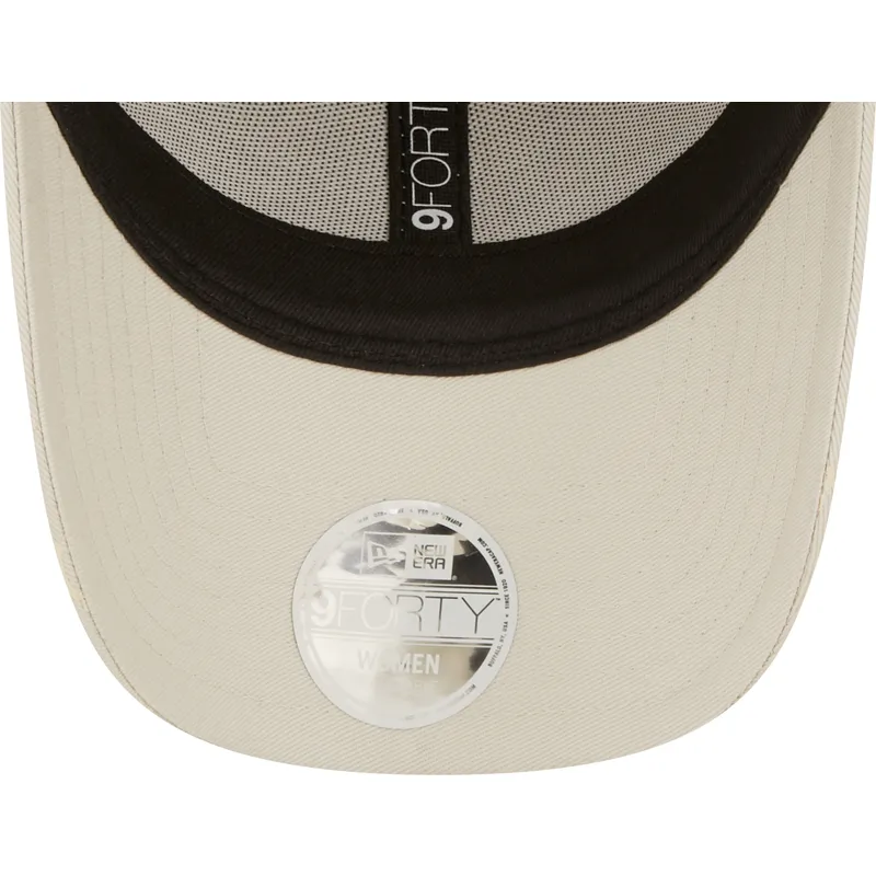 beige-gebogene-verstellbare-damenkappe-9forty-monogram-der-new-york-yankees-mlb-von-new-era