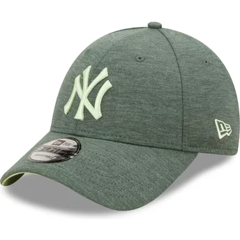 Casquette courbée verte ajustable avec logo vert 9FORTY Pull Essential New York Yankees MLB New Era