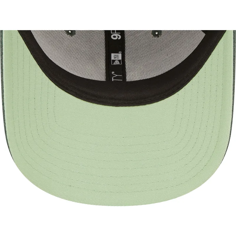 mutzen-gebogen-grun-verstellbares-band-9forty-jersey-essential-der-new-york-yankees-mlb-von-new-era