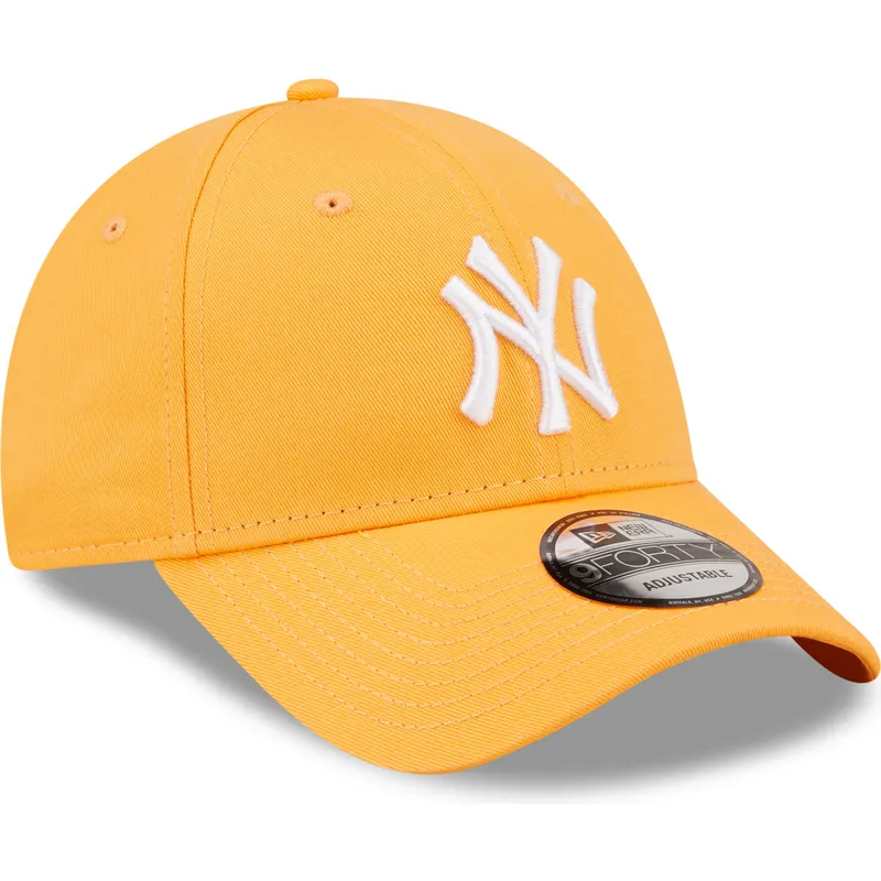 mutzen-gebogen-orange-verstellbares-band-claro-9forty-league-essential-der-new-york-yankees-mlb-von-new-era