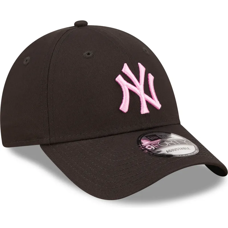 mutzen-gebogen-schwarz-verstellbares-band-rosa-9forty-league-essential-der-new-york-yankees-mlb-von-new-era