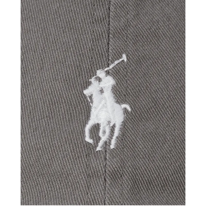 graue-verstellbare-curved-cap-mit-weissem-logo-cotton-chino-classic-sport-von-polo-ralph-lauren graue-verstellbare-curved-cap-mit-weissem-logo-cotton-chino-classic-sport-von-polo-ralph-lauren