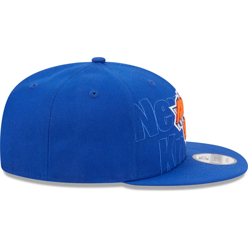 blaue-flache-snapback-kappe-9fifty-draft-edition-2023-der-new-york-knicks-nba-von-new-era