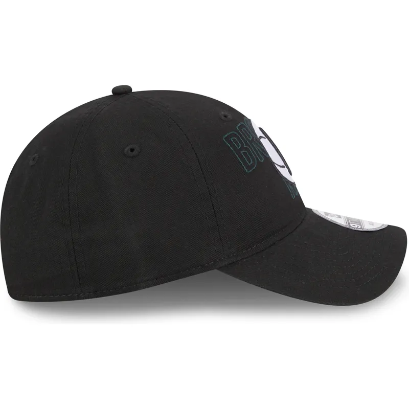 schwarze-verstellbare-gebogene-kappe-9twenty-draft-edition-2023-der-brooklyn-nets-nba-von-new-era schwarze-verstellbare-gebogene-kappe-9twenty-draft-edition-2023-der-brooklyn-nets-nba-von-new-era