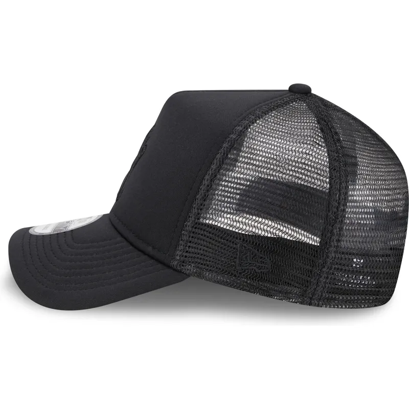 schwarze-trucker-kappe-mit-schwarzem-logo-9forty-a-frame-all-day-trucker-der-new-york-yankees-mlb-von-new-era