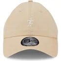 beige-gebogene-verstellbare-kappe-casual-classic-stickman-von-manchester-united-football-club-premier-league-von-new-era