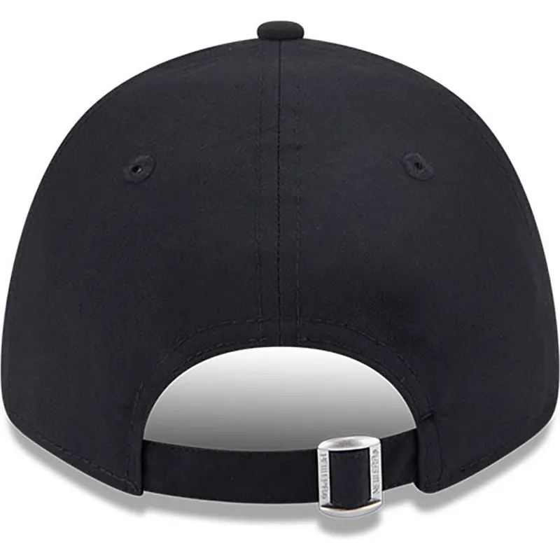 schwarze-verstellbare-curved-cap-9forty-reflective-visor-von-aprilia-piaggio-von-new-era schwarze-verstellbare-curved-cap-9forty-reflective-visor-von-aprilia-piaggio-von-new-era