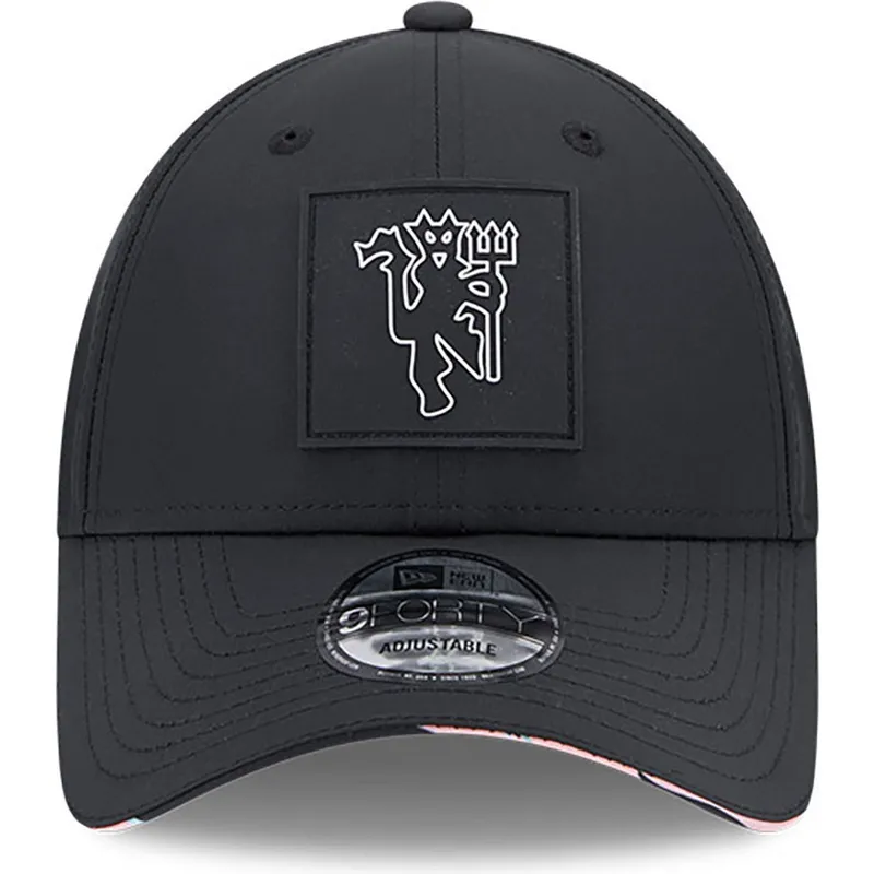 mutzen-gebogen-schwarz-snapback-9forty-all-over-print-zebra-visor-der-manchester-united-football-club-premier-league-von-new-era mutzen-gebogen-schwarz-snapback-9forty-all-over-print-zebra-visor-der-manchester-united-football-club-premier-league-von-new-era