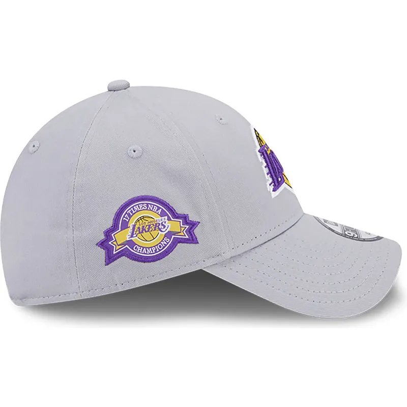 graue-verstellbare-curved-cap-9forty-team-side-patch-der-los-angeles-lakers-nba-von-new-era graue-verstellbare-curved-cap-9forty-team-side-patch-der-los-angeles-lakers-nba-von-new-era