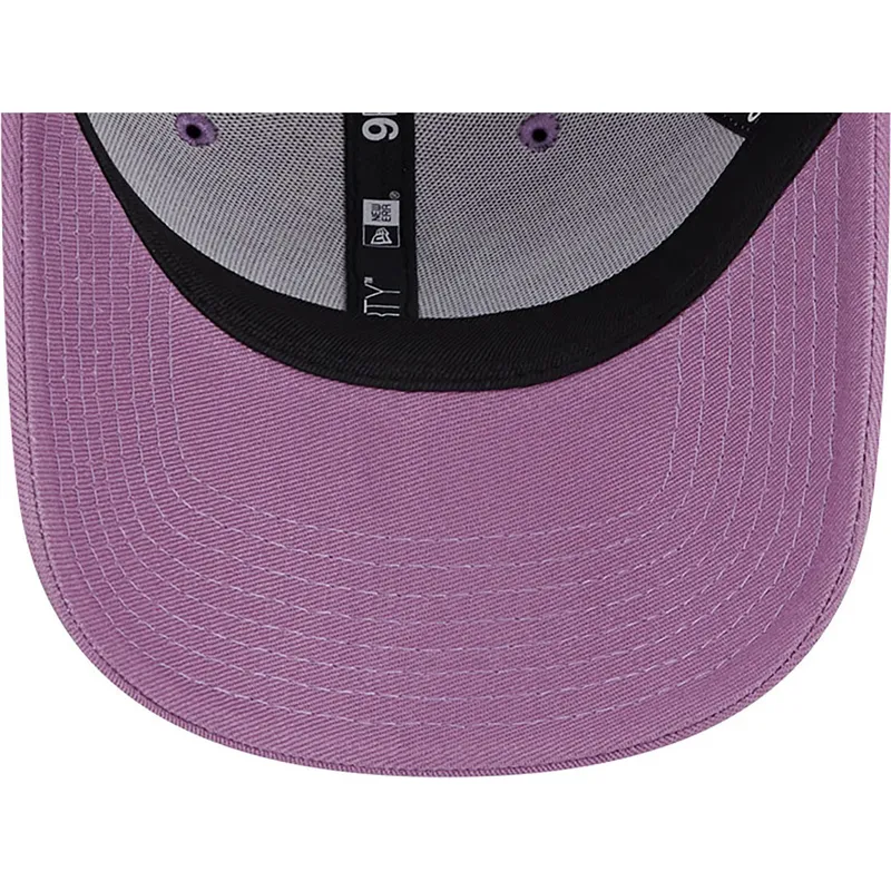 mutzen-gebogen-violett-verstellbares-band-9forty-league-essential-der-new-york-yankees-mlb-von-new-era