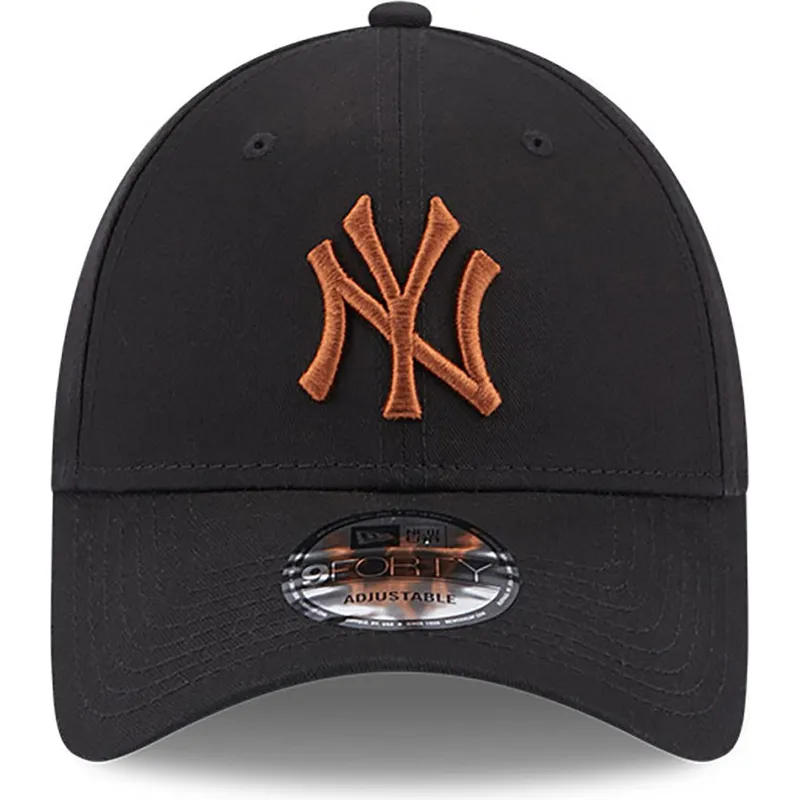 mutzen-gebogen-schwarz-verstellbares-band-marron-9forty-league-essential-der-new-york-yankees-mlb-von-new-era