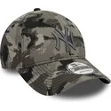 mutzen-gebogen-tarnung-verstellbares-band-9forty-all-over-print-painted-der-new-york-yankees-mlb-von-new-era