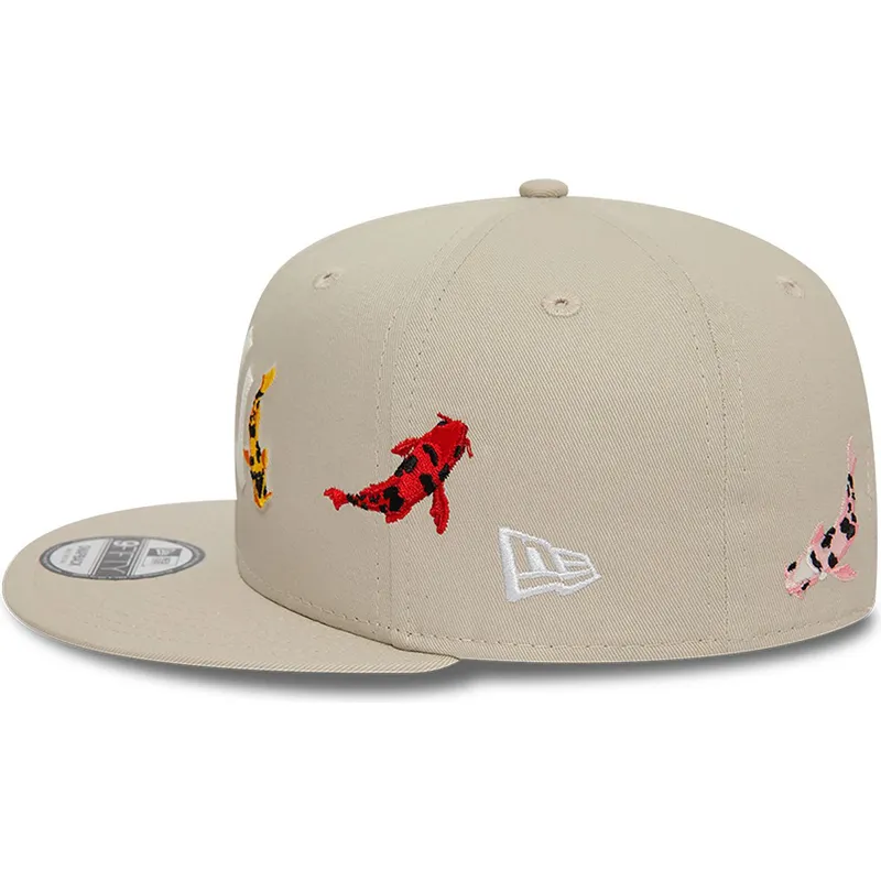 mutzen-flach-beige-snapback-9fifty-koi-fish-der-new-york-yankees-mlb-von-new-era