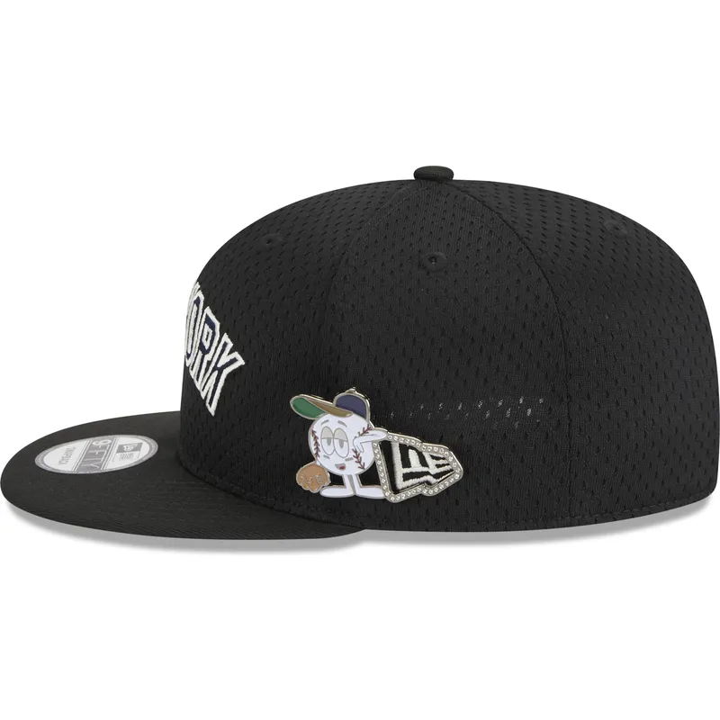schwarze-flache-snapback-kappe-9fifty-post-up-pin-der-new-york-yankees-mlb-von-new-era