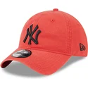mutzen-gebogen-rot-verstellbares-band-negro-9twenty-league-essential-der-new-york-yankees-mlb-von-new-era