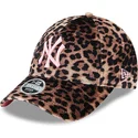 mutzen-gebogen-leopard-verstellbares-band-rosa-9forty-velour-der-new-york-yankees-mlb-von-new-era