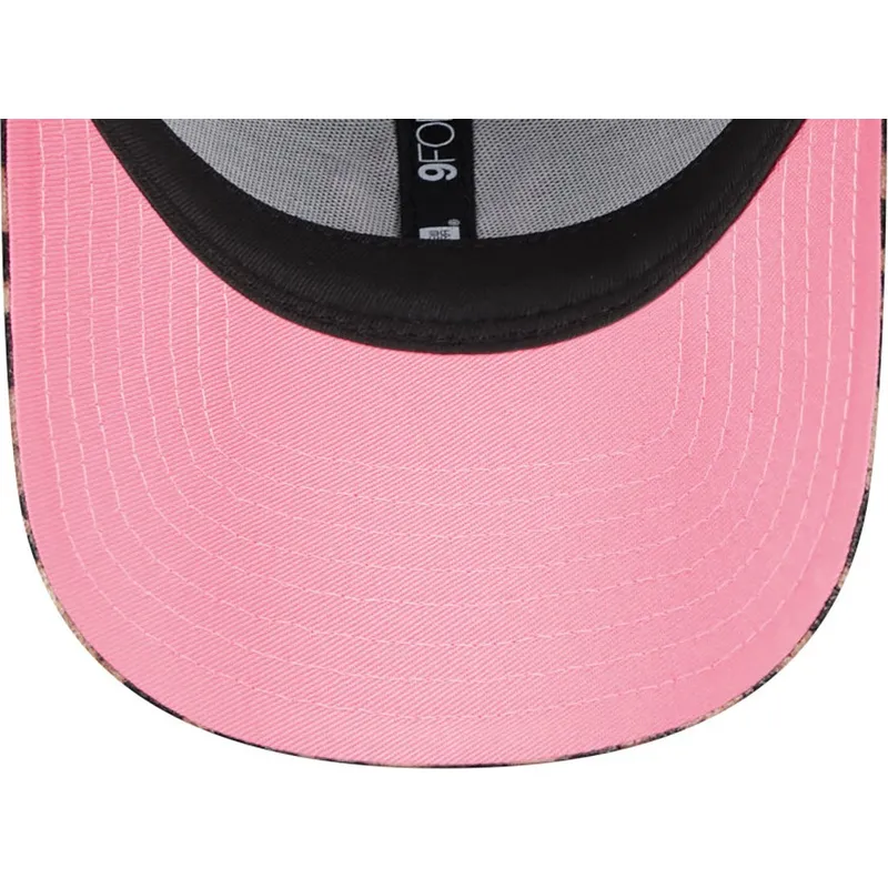 mutzen-gebogen-leopard-verstellbares-band-rosa-9forty-velour-der-new-york-yankees-mlb-von-new-era