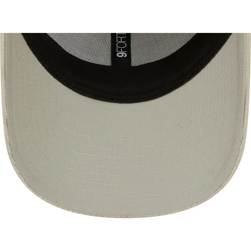 mutzen-gebogen-beige-verstellbares-band-9forty-wide-cord-der-new-york-yankees-mlb-von-new-era