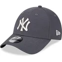 casquette-courbee-grise-ajustable-9forty-metallic-new-york-yankees-mlb-new-era