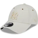 mutzen-gebogen-beige-verstellbares-band-9forty-washed-canvas-der-new-york-yankees-mlb-von-new-era
