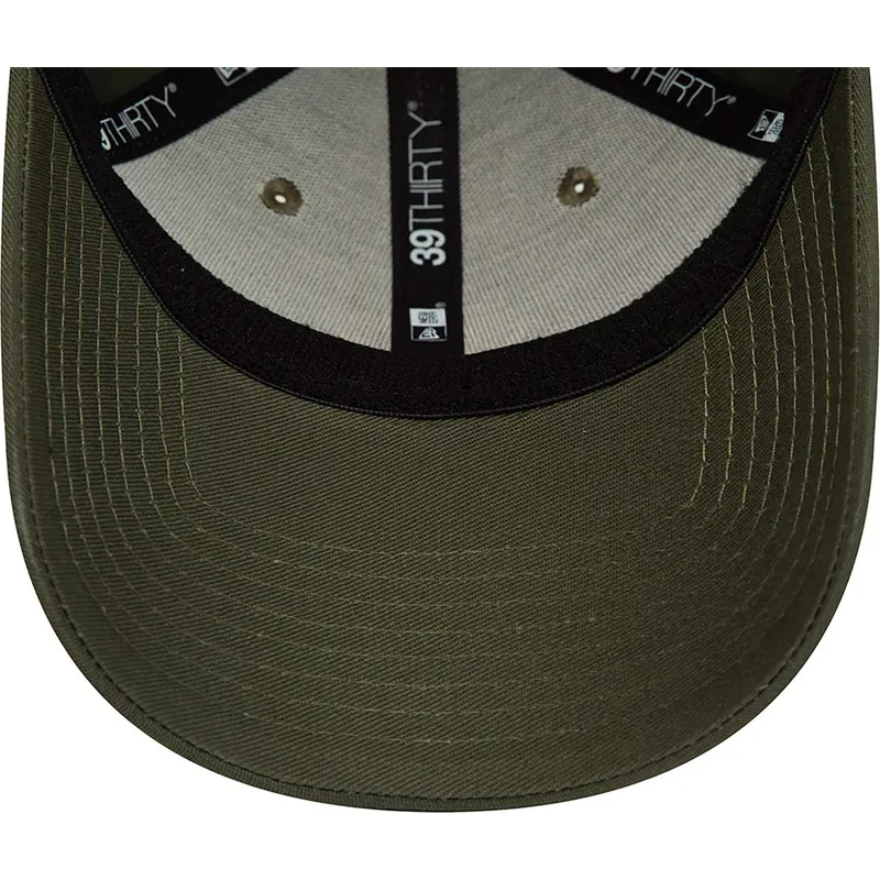 grune-gebogene-verstellbare-kappe-mit-grunem-logo-39thirty-league-essential-von-new-york-yankees-mlb-von-new-era