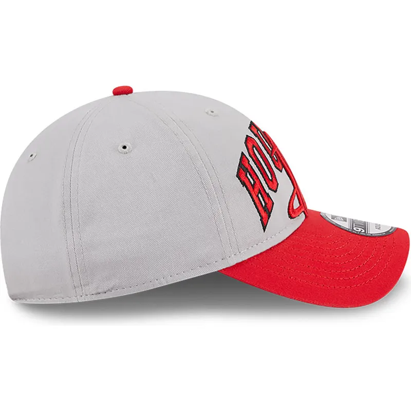 graue-und-rote-verstellbare-curved-cap-9twenty-tip-off-2023-der-houston-rockets-nba-von-new-era graue-und-rote-verstellbare-curved-cap-9twenty-tip-off-2023-der-houston-rockets-nba-von-new-era