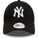 schwarze-verstellbare-curved-cap-9twenty-league-essential-der-new-york-yankees-mlb-von-new-era