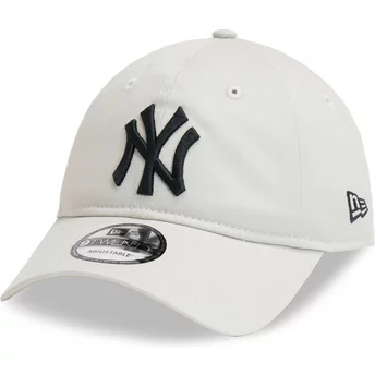 Casquette courbée beige ajustable avec logo noir 9TWENTY League Essential New York Yankees MLB New Era