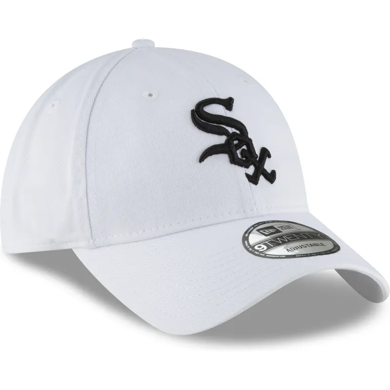 weisse-verstellbare-curved-cap-mit-schwarzem-logo-9twenty-core-classic-der-chicago-white-sox-mlb-von-new-era