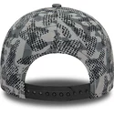mutzen-gebogen-tarnung-snapback-9forty-der-mclaren-racing-formula-1-von-new-era