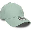 grune-gebogene-snapback-kappe-9forty-seasonal-von-red-bull-racing-formula-1-von-new-era