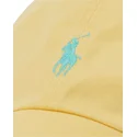 gelbe-gebogene-verstellbare-kappe-mit-blauem-logo-cotton-chino-classic-sport-von-polo-ralph-lauren
