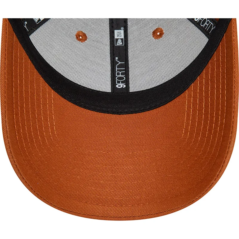 mutzen-gebogen-braun-verstellbares-band-9forty-von-new-era
