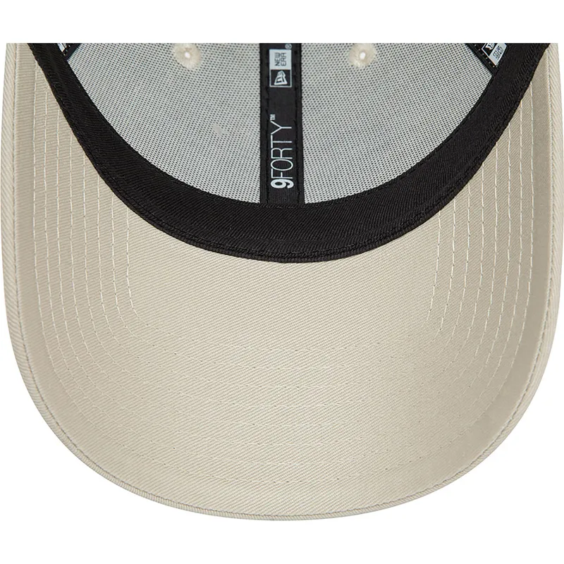 mutzen-gebogen-beige-verstellbares-band-9forty-von-new-era