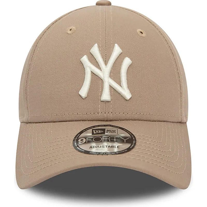 mutzen-gebogen-braun-verstellbares-band-claro-9forty-league-essential-der-new-york-yankees-mlb-von-new-era mutzen-gebogen-braun-verstellbares-band-claro-9forty-league-essential-der-new-york-yankees-mlb-von-new-era