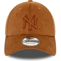 mutzen-gebogen-braun-verstellbares-band-9forty-cord-der-new-york-yankees-mlb-von-new-era