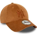 mutzen-gebogen-braun-verstellbares-band-9forty-cord-der-new-york-yankees-mlb-von-new-era