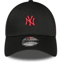 mutzen-gebogen-schwarz-verstellbares-band-9forty-home-field-der-new-york-yankees-mlb-von-new-era