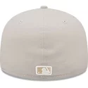 casquette-plate-beige-ajustee-59fifty-league-essential-new-york-yankees-mlb-new-era