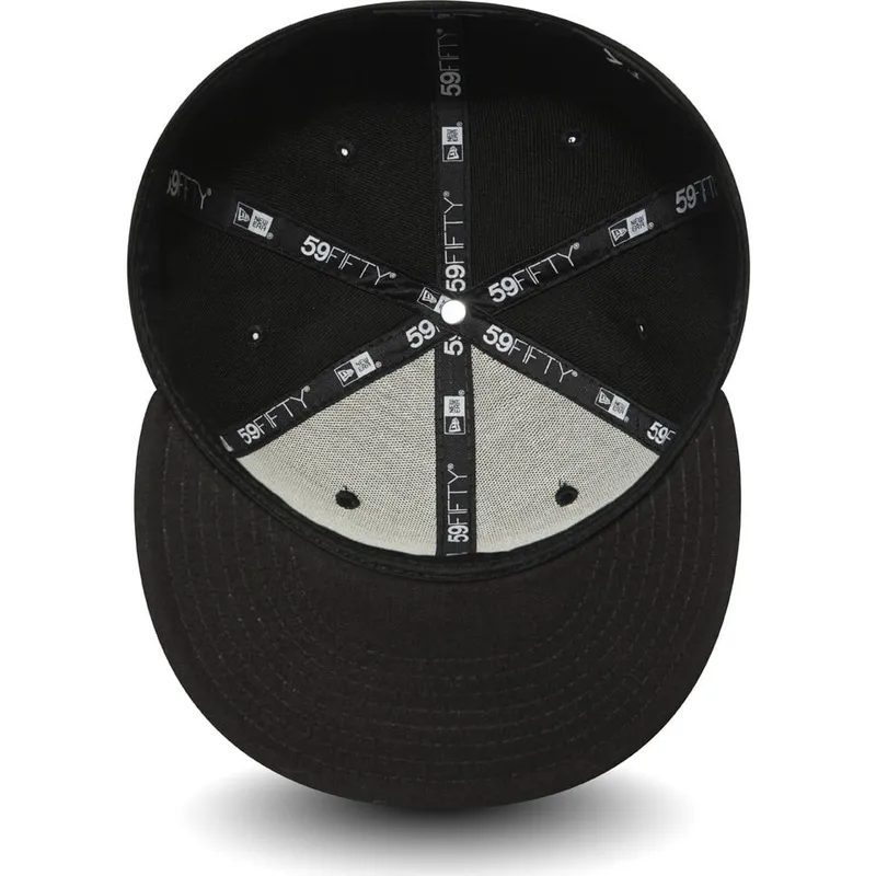 schwarze-enganliegende-59fifty-essential-flat-cap-von-new-era schwarze-enganliegende-59fifty-essential-flat-cap-von-new-era