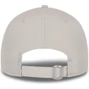 beige-verstellbare-curved-cap-mit-beigem-logo-9forty-league-essential-poly-der-new-york-yankees-mlb-von-new-era