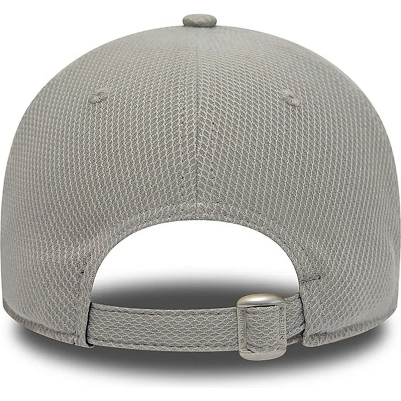 mutzen-gebogen-grau-verstellbares-band-9forty-diamond-era-essential-der-new-york-yankees-mlb-von-new-era mutzen-gebogen-grau-verstellbares-band-9forty-diamond-era-essential-der-new-york-yankees-mlb-von-new-era