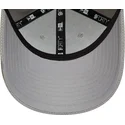 mutzen-gebogen-grau-verstellbares-band-9forty-diamond-era-essential-der-new-york-yankees-mlb-von-new-era