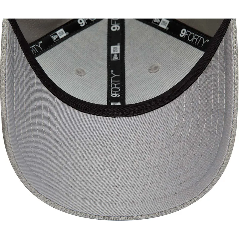 mutzen-gebogen-grau-verstellbares-band-9forty-diamond-era-essential-der-new-york-yankees-mlb-von-new-era mutzen-gebogen-grau-verstellbares-band-9forty-diamond-era-essential-der-new-york-yankees-mlb-von-new-era