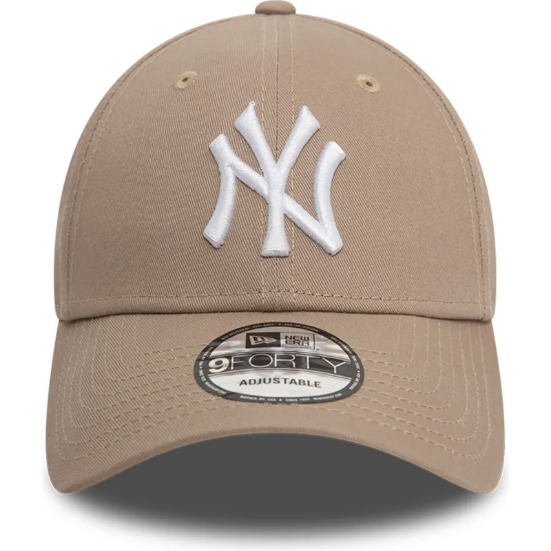 braune-verstellbare-curved-cap-9forty-league-essential-der-new-york-yankees-mlb-von-new-era