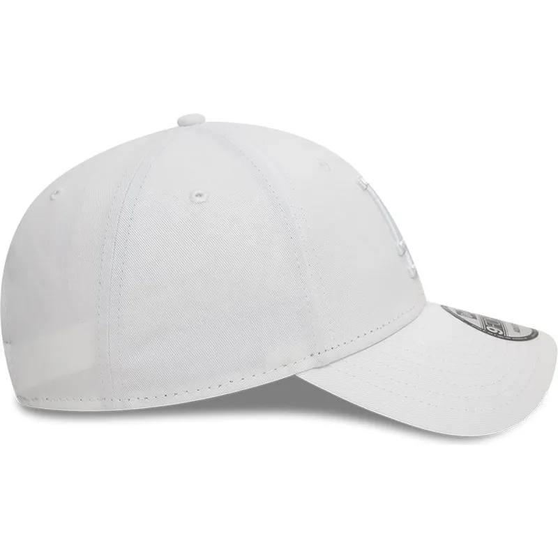 weisse-verstellbare-curved-cap-mit-weissem-logo-9forty-league-essential-der-los-angeles-dodgers-mlb-von-new-era