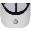 weisse-verstellbare-curved-cap-mit-weissem-logo-9forty-league-essential-der-los-angeles-dodgers-mlb-von-new-era