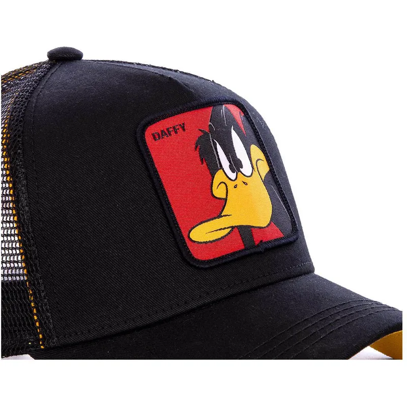 schwarze-trucker-kappe-fur-kinder-daffy-duck-kiddaf1-looney-tunes-von-capslab schwarze-trucker-kappe-fur-kinder-daffy-duck-kiddaf1-looney-tunes-von-capslab