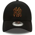 casquette-courbee-noire-ajustable-avec-logo-orange-9forty-team-outline-new-york-yankees-mlb-new-era