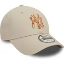casquette-courbee-beige-ajustable-9forty-animal-infill-new-york-yankees-mlb-new-era